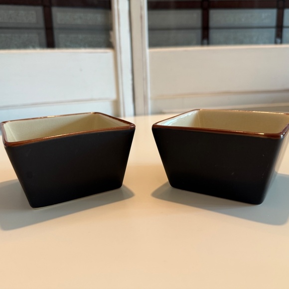 Home Zazen Stoneware Small Square Dishes - Set of 2 - Picture 5 of 6